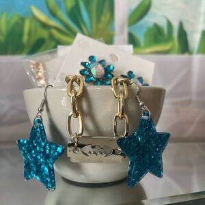 Gold Chain Bracelet with Blue Star Earrings